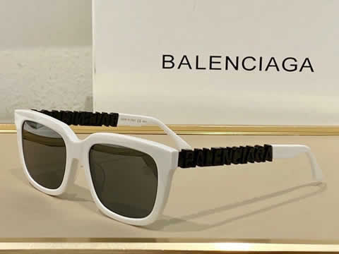 Replica Balenciaga Fashion Pilot Men Polarized Sunglasses Oversized Aviation Male Sun Glasses Classic Driving Shades UV400 100