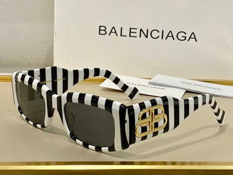 Replica Balenciaga Fashion Pilot Men Polarized Sunglasses Oversized Aviation Male Sun Glasses Classic Driving Shades UV400 52