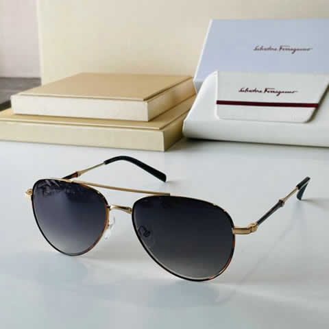 Replica Ferragamo Outdoor Fashion Sunglasses UV Protection Polarized Glasses Men Protection Eyewear 110