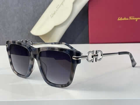 Replica Ferragamo Outdoor Fashion Sunglasses UV Protection Polarized Glasses Men Protection Eyewear 05