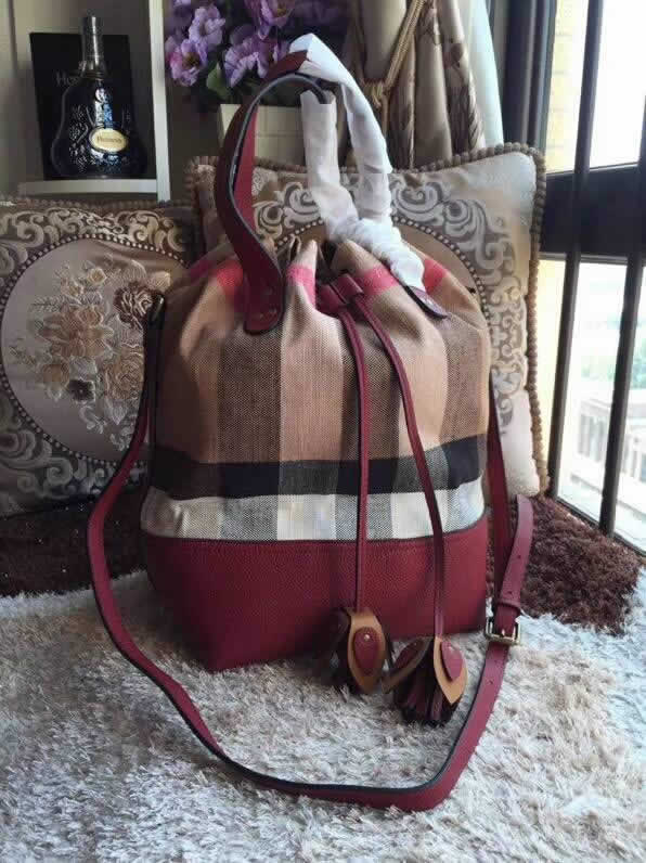 Fashion Fake Burberry Canvas Red Shoulder Bag Bucket Bag 0616
