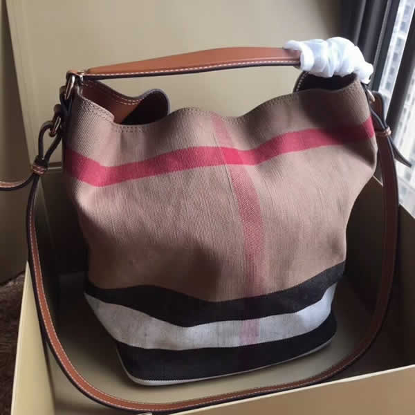 Fashion Burberry The Ashby Canvas Bucket Tote Handbags 0522