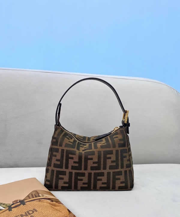 Replica Fendi Vintage Classic Underarm Bag Shoulder Bag 8299s