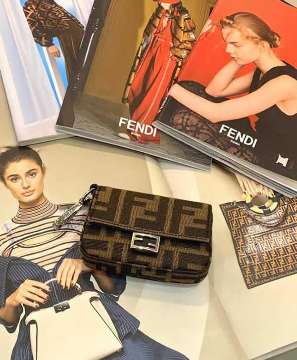 Replica Hot Sale Fendi Super Mini Baguette Messenger Bag Waist Bag 0136