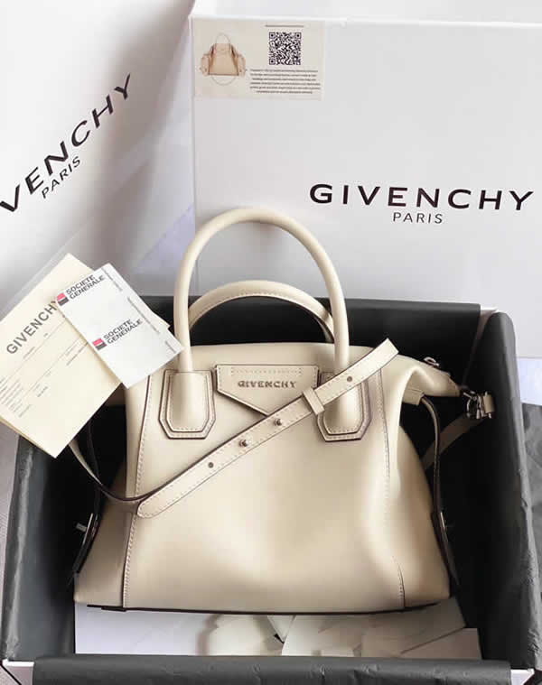 Replica Givenchy Antigona White Soft Casual Comfortable And Fashionable Bags