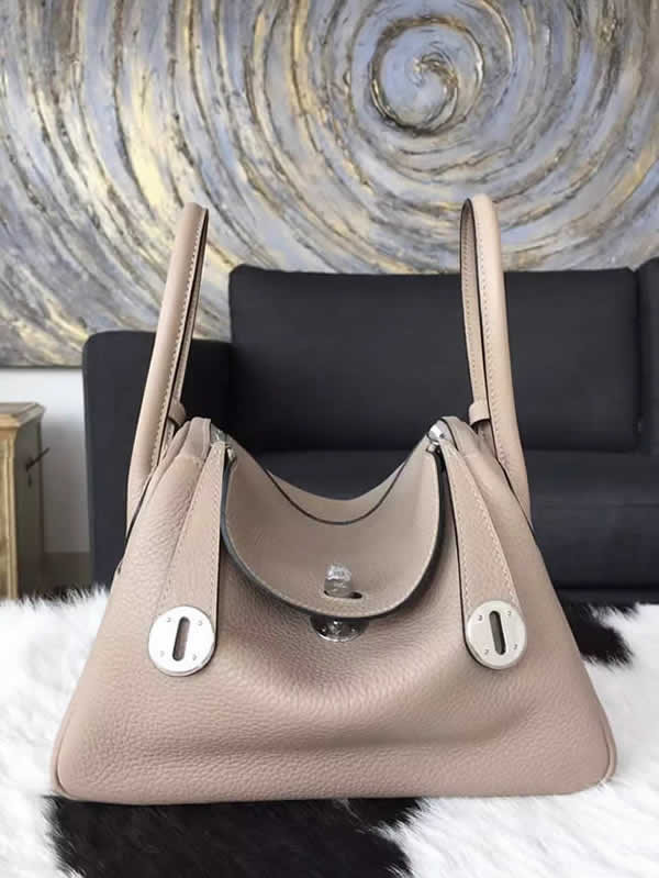 Fake Replica Hermes Lindy 26cm/30cm Taurillon Clemence Calfskin Bag Handstitched, Gris Tourterelle CK81 RS02009