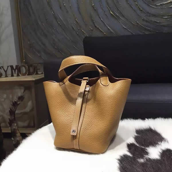 Luxury Hermes Picotin Lock Bag 18cm/22cm Taurillon Clemence Palladium Hardware Handstitched, Natural Sable CK21 RS16208