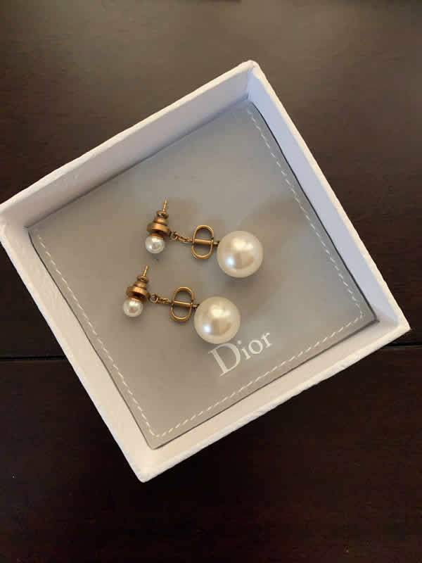 Designer Fake New Dior Latest Pearl Earrings