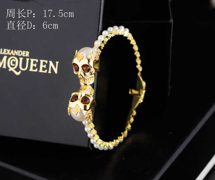 New Fashion Roman Style Woman Bracelet Fake Cheap Alexander McQueen Bracelet 04