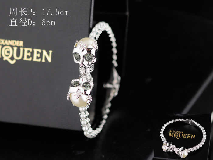 New Fashion Roman Style Woman Bracelet Fake Cheap Alexander McQueen Bracelet 05