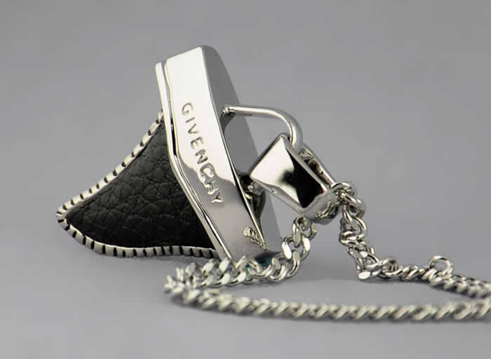 Simple Classic pendant Necklace Replica Givenchy Necklace 03