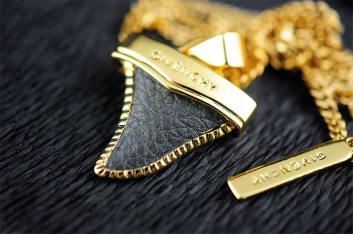 Simple Classic pendant Necklace Replica Givenchy Necklace 06