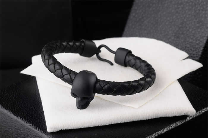 New Fashion Roman Style Woman Bracelet Fake Cheap Alexander McQueen Bracelet 08