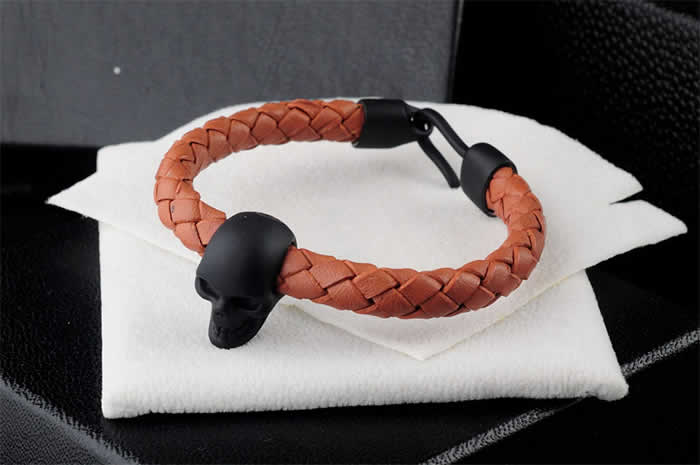 New Fashion Roman Style Woman Bracelet Fake Cheap Alexander McQueen Bracelet 09