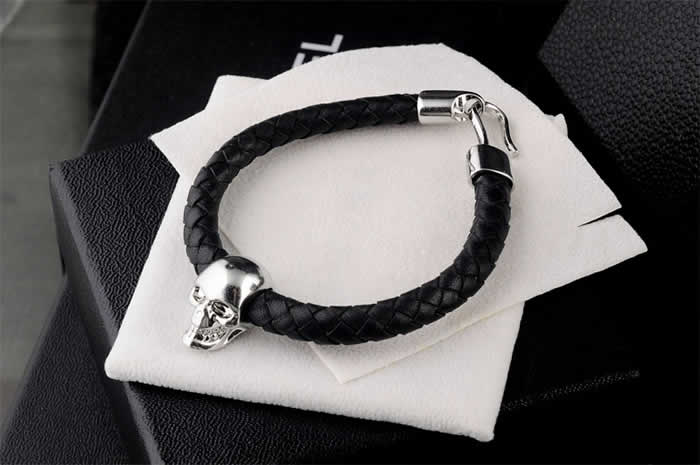 New Fashion Roman Style Woman Bracelet Fake Cheap Alexander McQueen Bracelet 11