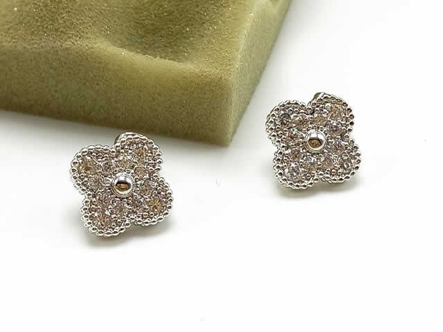 Fashion New Earrings For Women Replica Van Cleef & Arpels Earrings 117