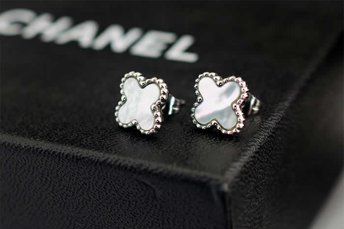 Fashion New Earrings For Women Replica Van Cleef & Arpels Earrings 130