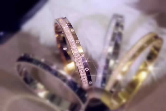 Bracelet For Women Girls Luxury Fake Cartier Ladies Bracelets 03