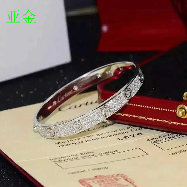 Bracelet For Women Girls Luxury Fake Cartier Ladies Bracelets 12