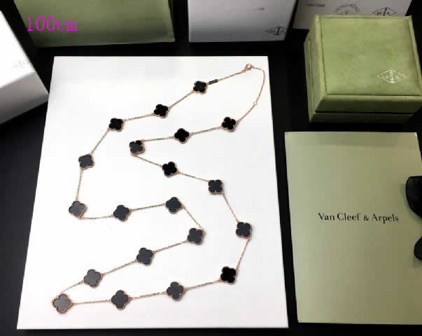 High Quality Jewelry Gifts Fake Van Cleef & Arpels Necklaces 01