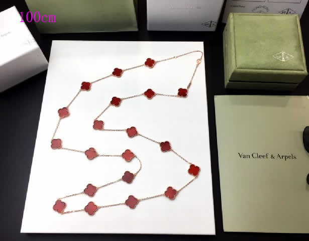 High Quality Jewelry Gifts Fake Van Cleef & Arpels Necklaces 03