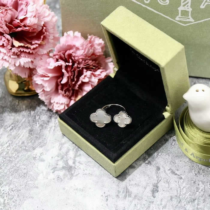 High Quality Women Men New Wedding Ring Fake Van Cleef & Arpels Rings 12