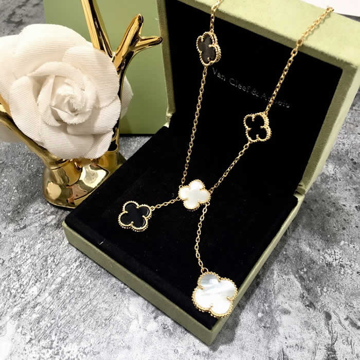 High Quality Jewelry Gifts Fake Van Cleef & Arpels Necklaces 07