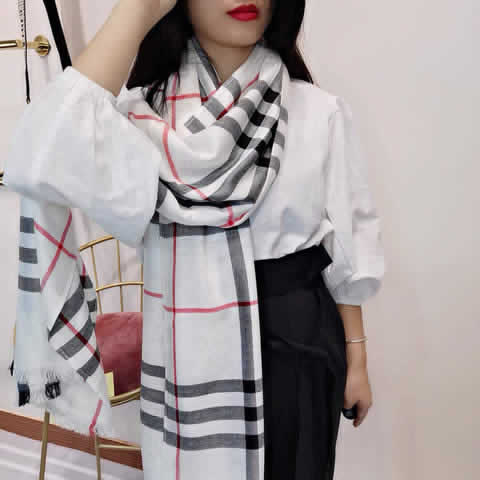 Fashion Casual Scarfs Replica Cheap Burberry Scarves High Quality 09