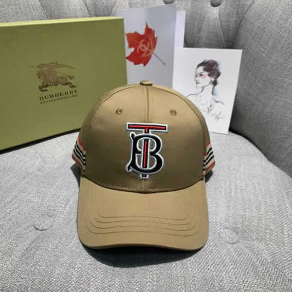 Popular Burberry spring and summer couples baseball cap fashion queen cotton cap