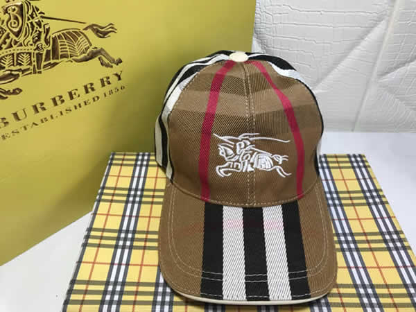 2020 unisex Burberry baseball cap fashion adjustable cotton casual caps men and women spring and summer universal hat