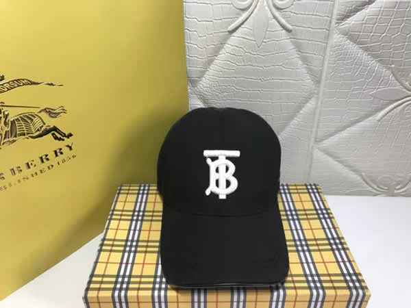 Hot Sale Unisex Brand Fashion Burberry Baseball Cap Sports Golf Simple Hats For Men & Women High Quality Cap