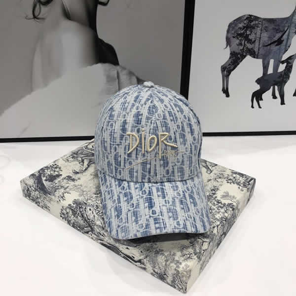 Replica Dior Fashion Couple Hats Baseball Cap Men Outdoor Sports Hat Ladies Sunscreen Visor Cap