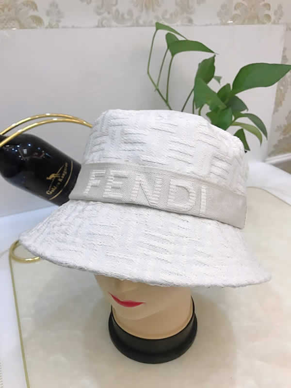 Fake Fendi Unisex Bucket Hat Rainbow Print Outdoor Sunscreen Cap Fisherman Hats