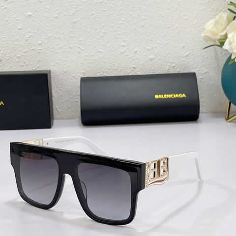 Replica Balenciaga Fashion Pilot Men Polarized Sunglasses Oversized Aviation Male Sun Glasses Classic Driving Shades UV400 25